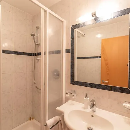 维尔贝拉酒店 公寓 伊施格尔