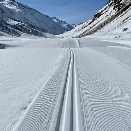维尔贝拉酒店 *